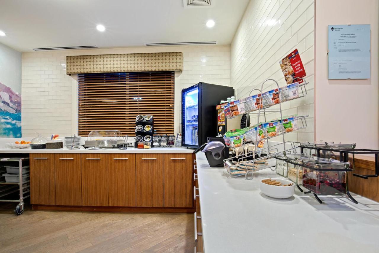 Mountain View Inn & Suites Sundre ภายนอก รูปภาพ