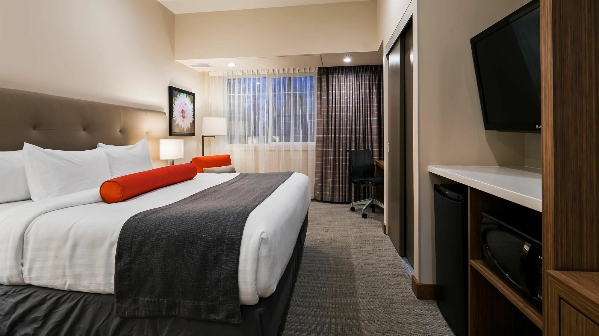 Mountain View Inn & Suites Sundre ภายนอก รูปภาพ