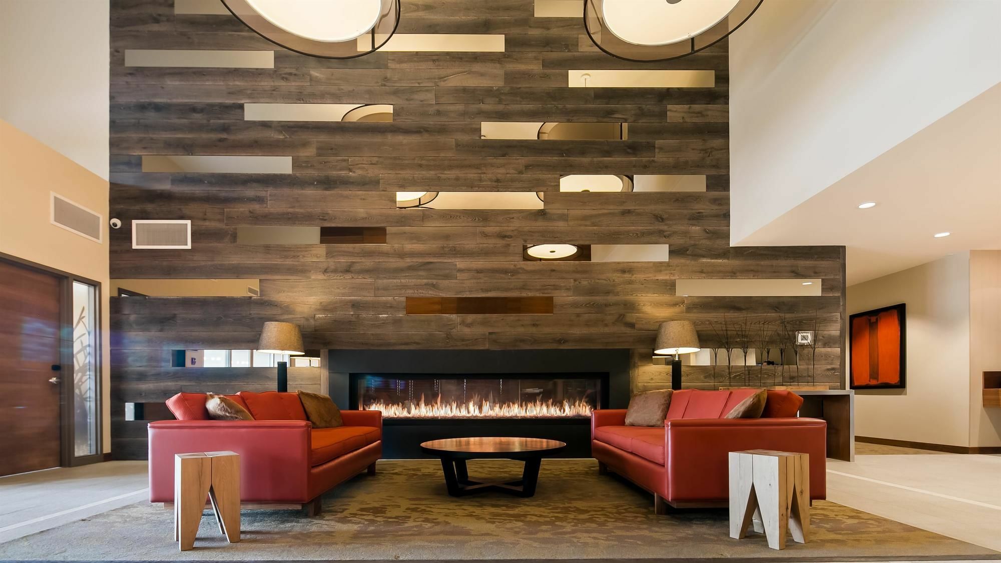 Mountain View Inn & Suites Sundre ภายนอก รูปภาพ